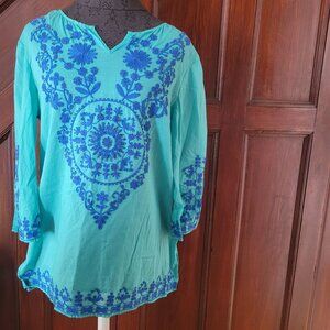 Chicos Womens Embroidered Tunic Top Size 1 Turquoise With Blue Floral Design M